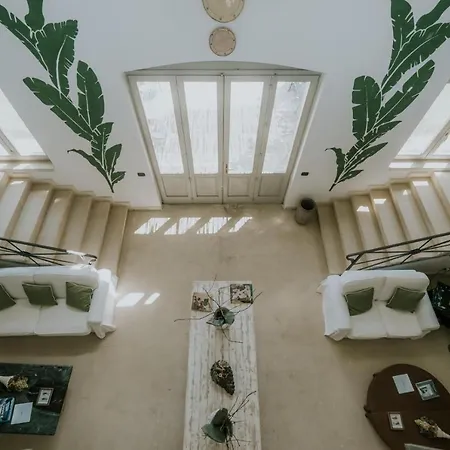 Casina Metrano-castello Monaci بيت للعطل *